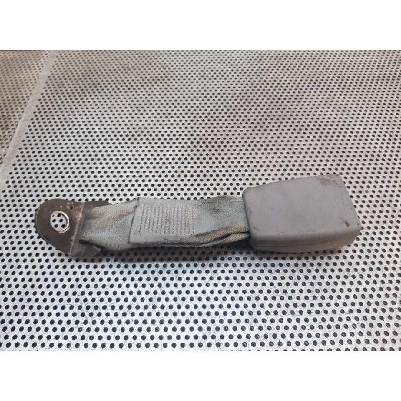 Recambio de enganche cinturon trasero izquierdo para hyundai accent (lc) crdi gl referencia OEM IAM   