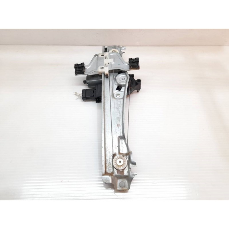 Recambio de elevalunas trasero derecho para citroën c3 live referencia OEM IAM 9813093580  BOSCH 2
