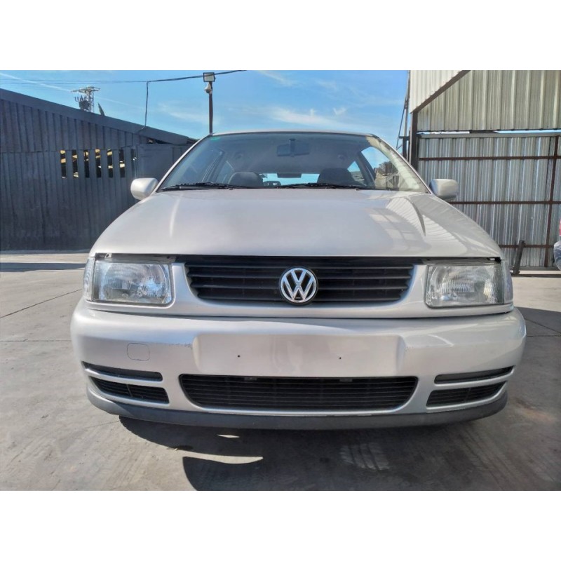 volkswagen polo berlina (6n1) del año 1998