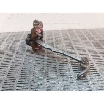 RETENEDOR PUERTA TRASERA IZQUIERDA 