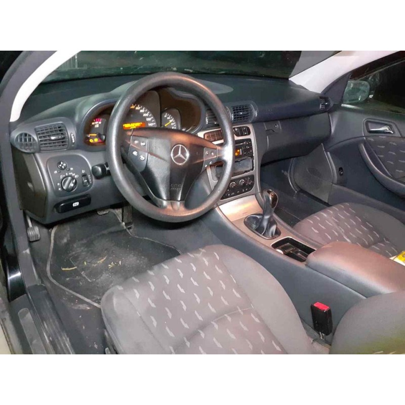 mercedes-benz clase c (w203) sportcoupe del año 2001