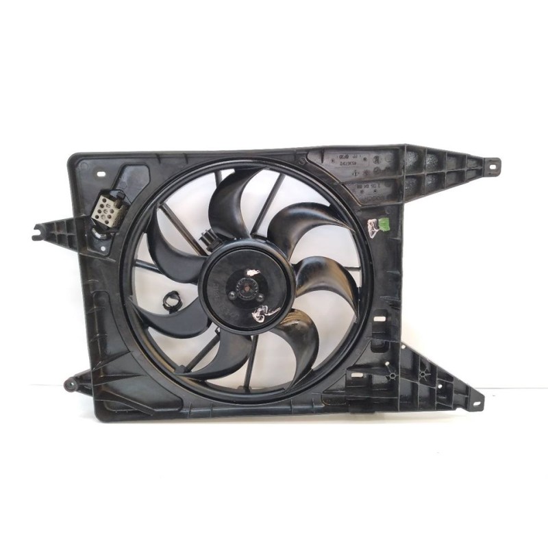 Recambio de electroventilador para dacia sandero básico referencia OEM IAM 0130307107 8200765566B 