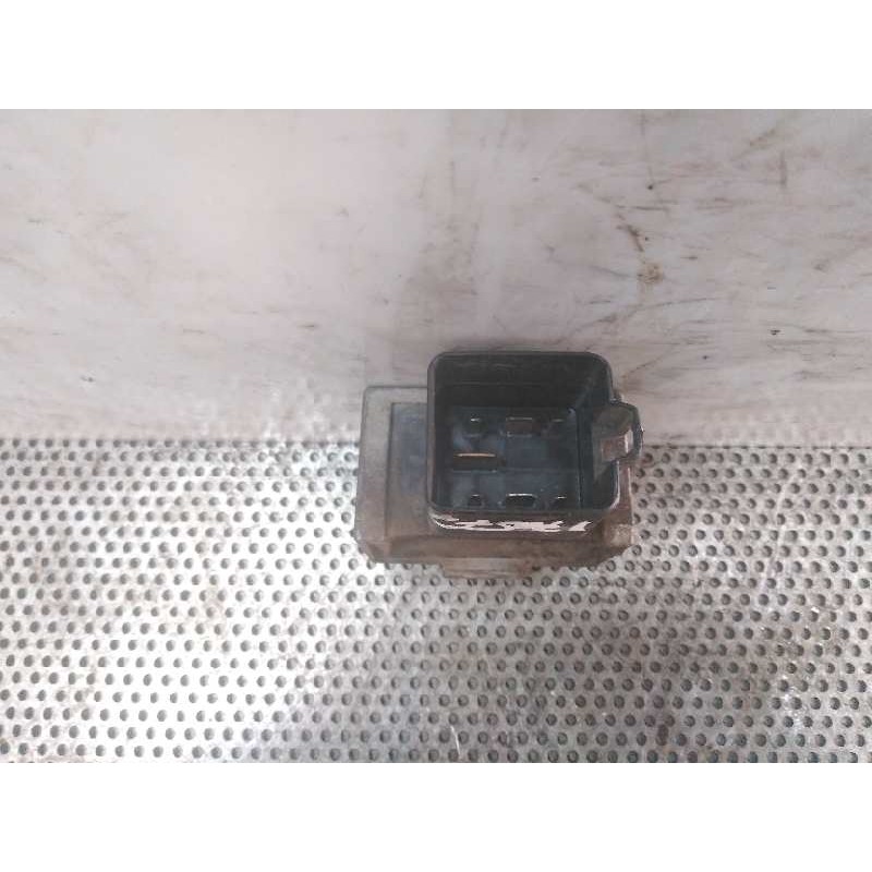 Recambio de caja precalentamiento para renault trafic caja cerrada (ab 4.01) 1.9 dci referencia OEM IAM 2