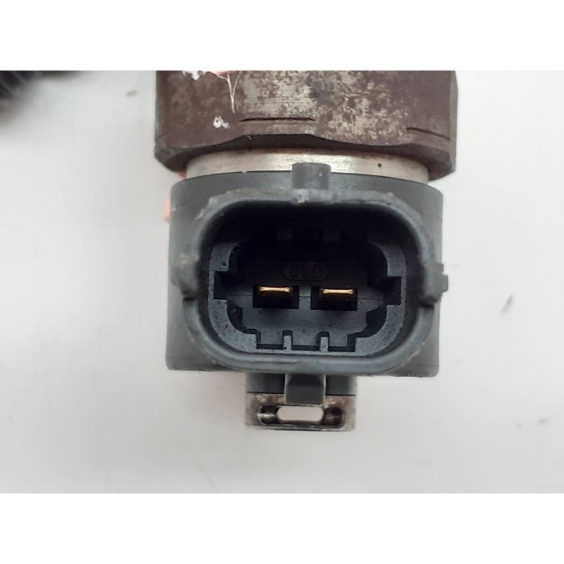 Recambio de inyector para kia sorento 2.5 crdi ex referencia OEM IAM 0445110186 2