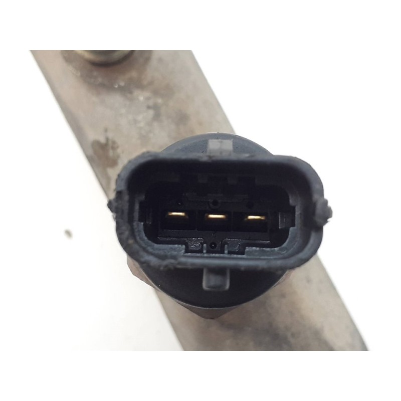 Recambio de rampa inyectora para kia sorento 2.5 crdi ex referencia OEM IAM 0445214061  BOSCH 4