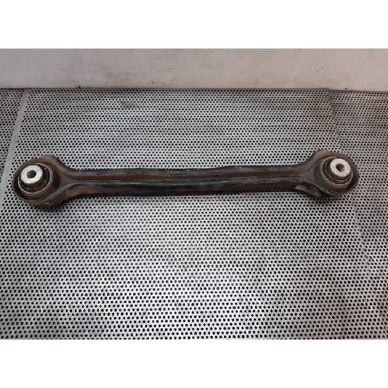 Recambio de tirante trasero derecho para bmw serie 3 berlina (e90) 320d referencia OEM IAM 676347111  