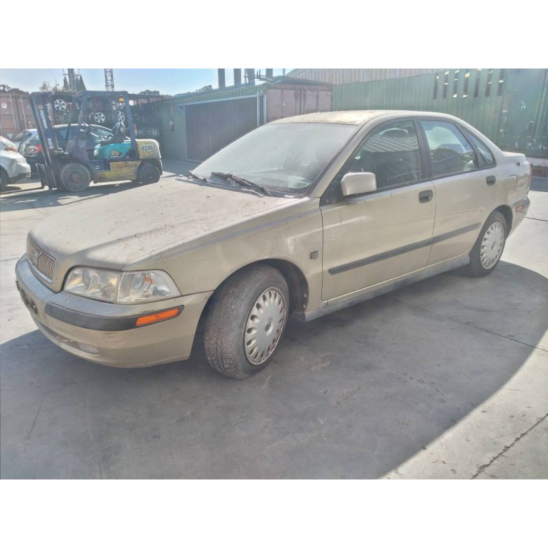 volvo s40 berlina del año 2000