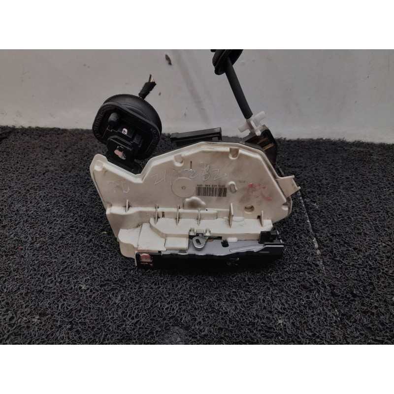 Recambio de cerradura puerta trasera derecha para volkswagen golf vi (5k1) advance referencia OEM IAM 5K4839016H  