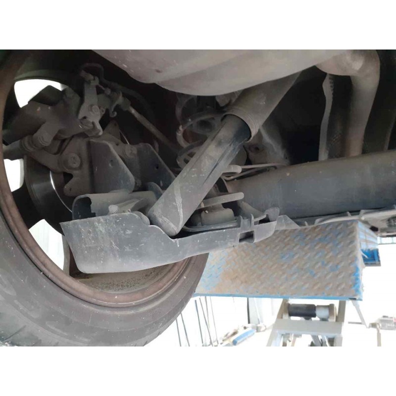 Recambio de puente trasero para renault megane iii coupe dynamique referencia OEM IAM - Blanco 2