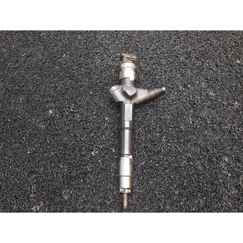 Recambio de inyector para nissan cabstar 09.06 cabstar 35.xx cabina simple cabina individual referencia OEM IAM 16600MB40A  