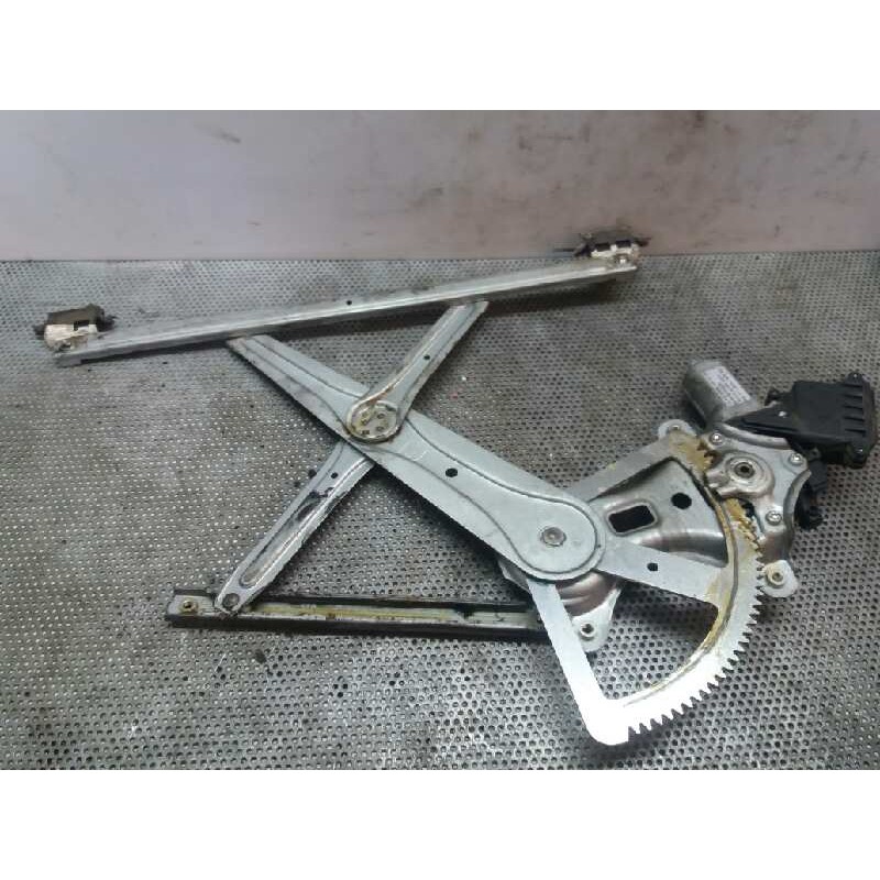 Recambio de elevalunas trasero derecho para toyota corolla verso (r1) 2.2 d-4d sol referencia OEM IAM
