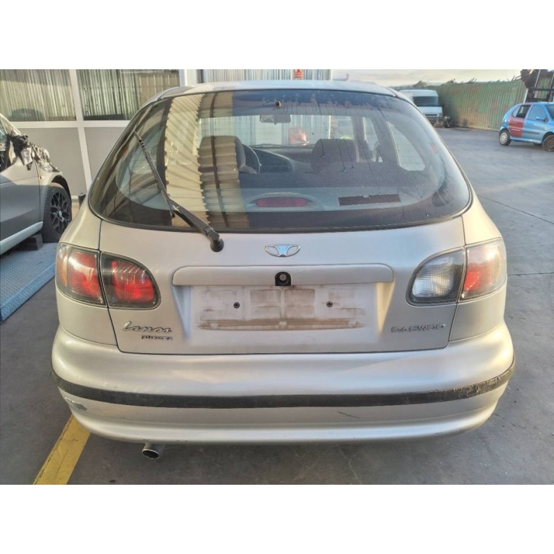 daewoo lanos del año 2001