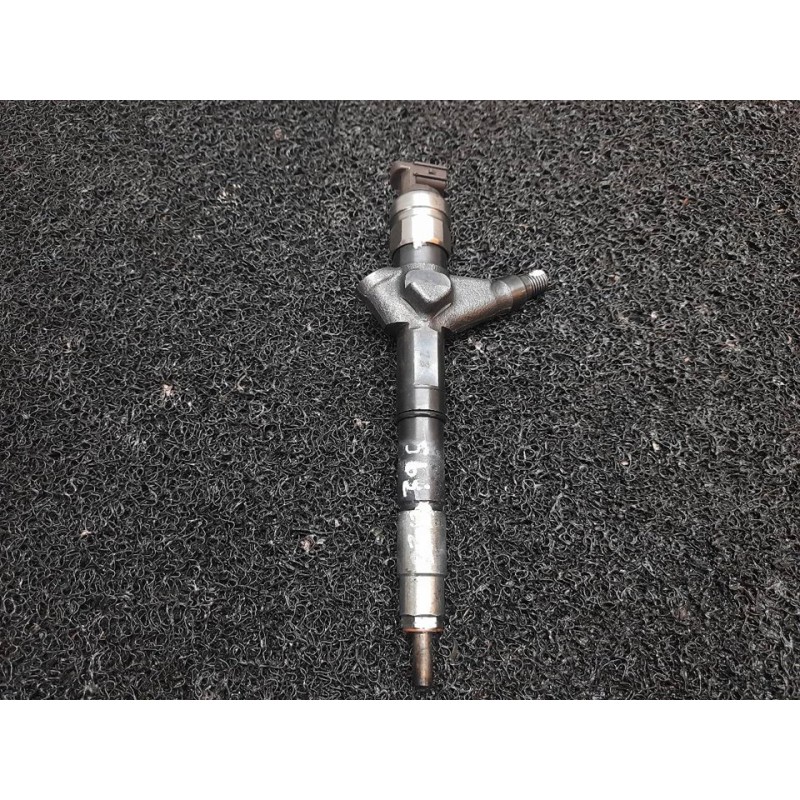 Recambio de inyector para nissan cabstar 09.06 cabstar 35.xx cabina simple cabina individual referencia OEM IAM 16600MB40A  