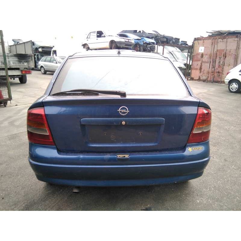 opel astra g berlina del año 2002