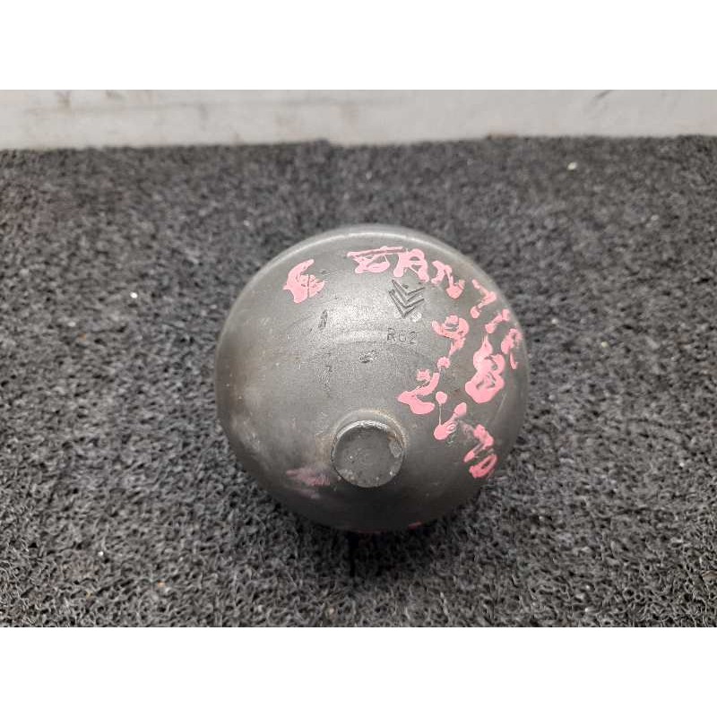 Recambio de acumulador central amortiguacion para citroën xantia berlina 2.1 turbodiesel referencia OEM IAM  129666 