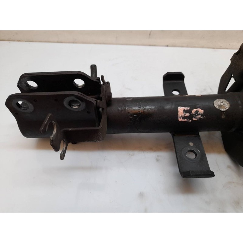 Recambio de amortiguador delantero izquierdo para renault clio iii pack dynamique referencia OEM IAM 8200556694 2