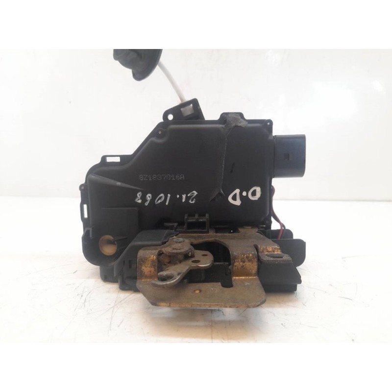 Recambio de cerradura puerta delantera derecha para audi a2 (8z) 1.4 referencia OEM IAM 8Z1837016A  