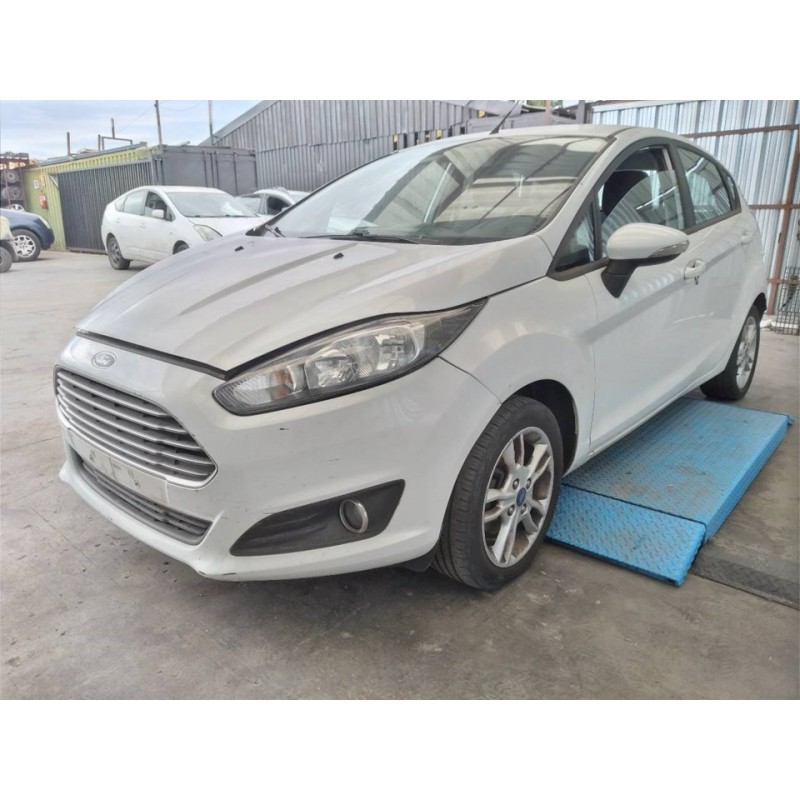 ford fiesta (ccn) del año 2015