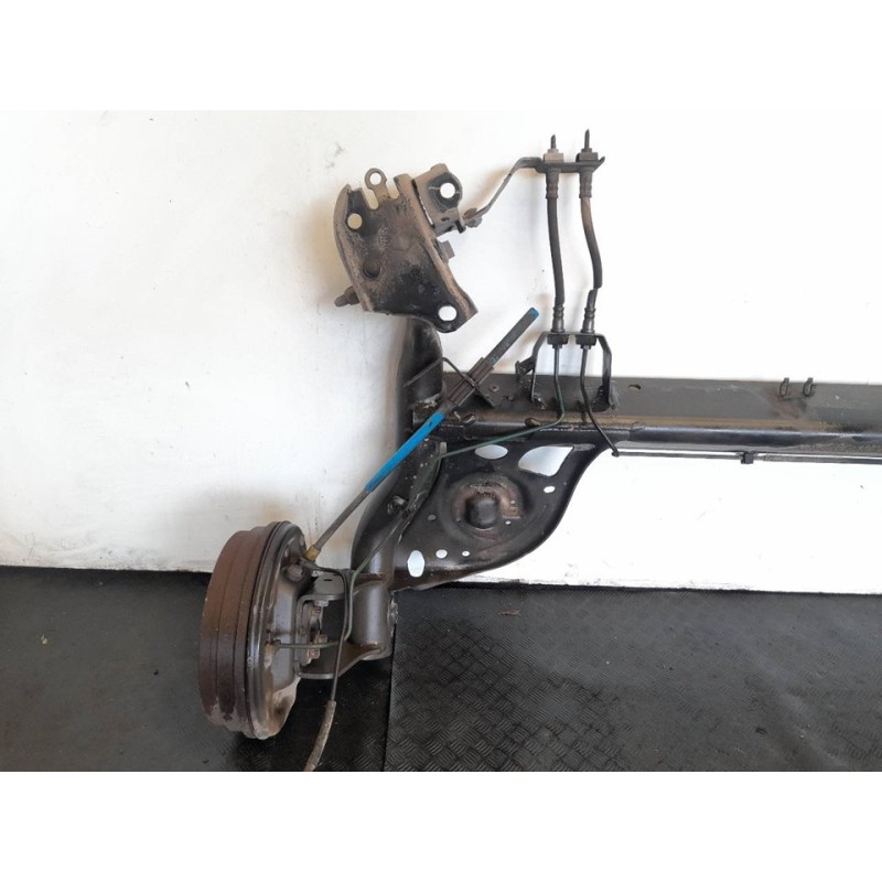 Recambio de puente trasero para renault clio iii pack dynamique referencia OEM IAM 13617A3517 3