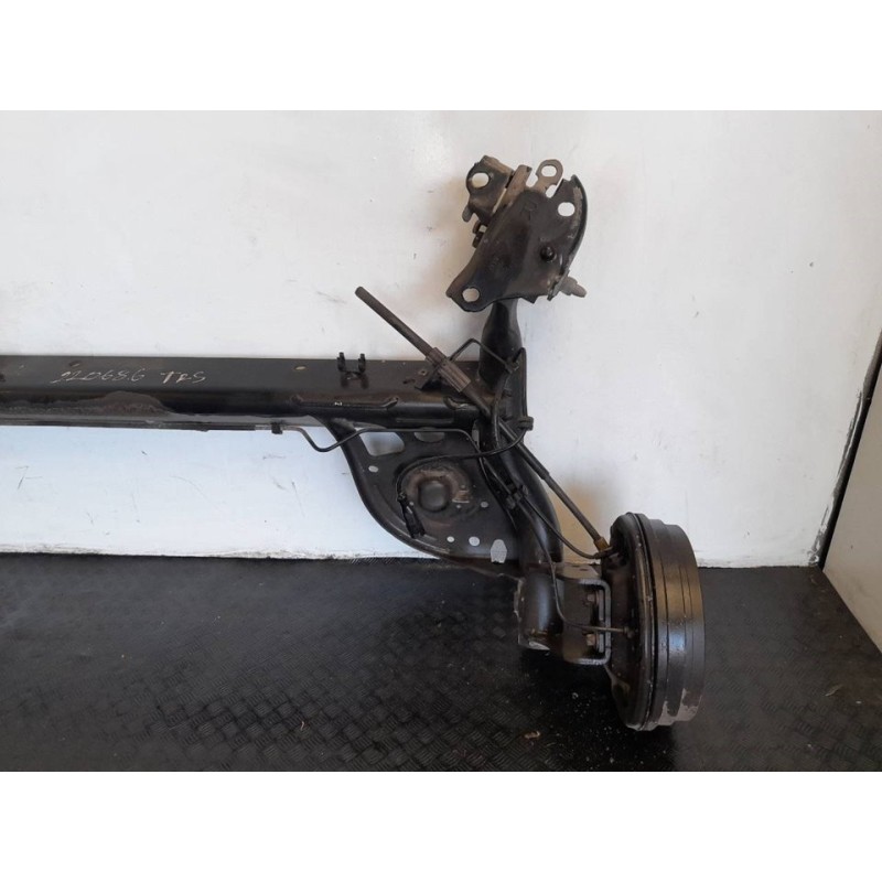 Recambio de puente trasero para renault clio iii pack dynamique referencia OEM IAM 13617A3517 4