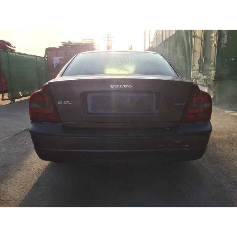 volvo s80 berlina del año 2000
