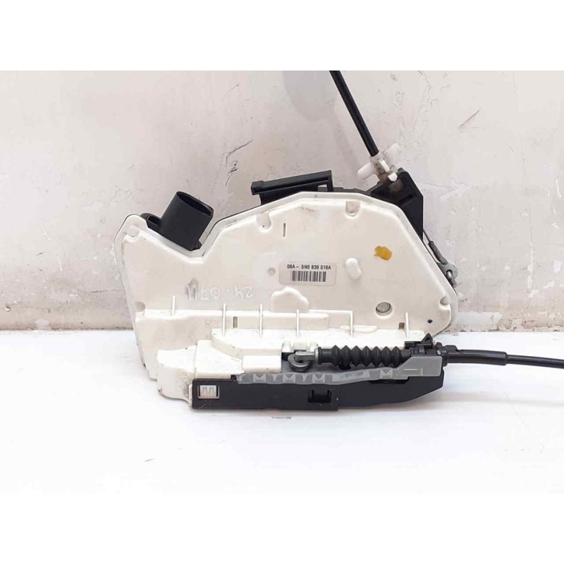 Recambio de cerradura puerta trasera derecha para volkswagen tiguan (5n1) advance referencia OEM IAM 5N0839016A  