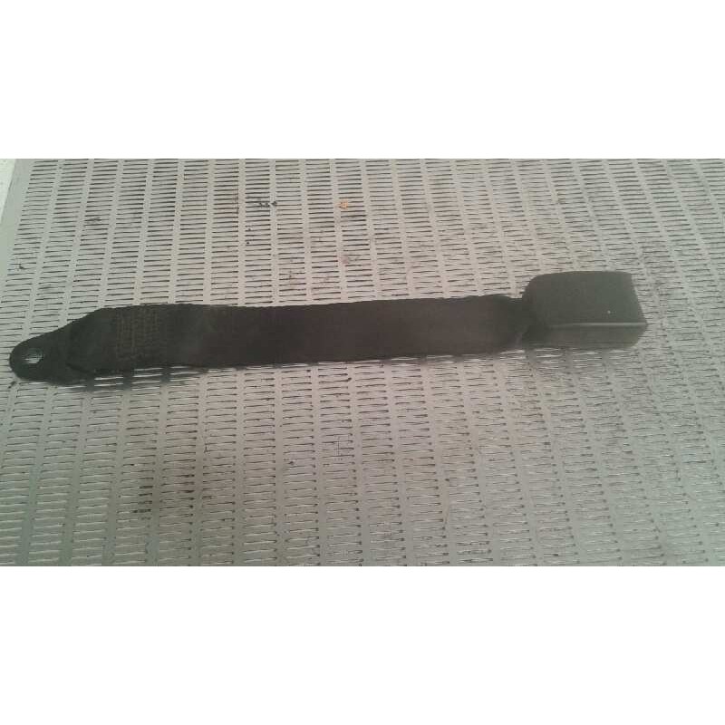 Recambio de enganche cinturon trasero central para nissan serena (c23m) 2.3 diesel referencia OEM IAM   