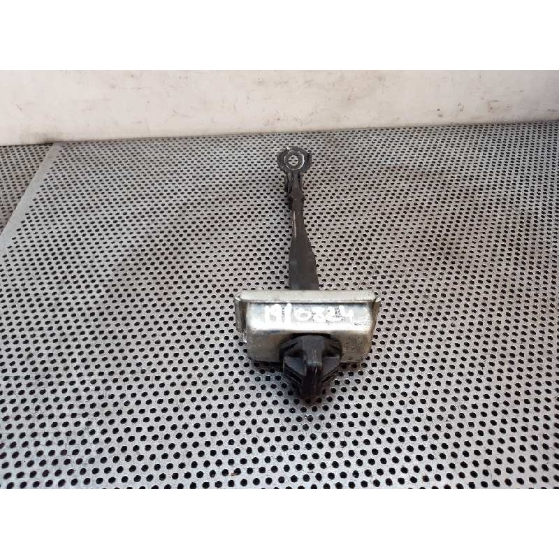 Recambio de retenedor puerta trasera izquierda para opel astra j lim. excellence referencia OEM IAM   