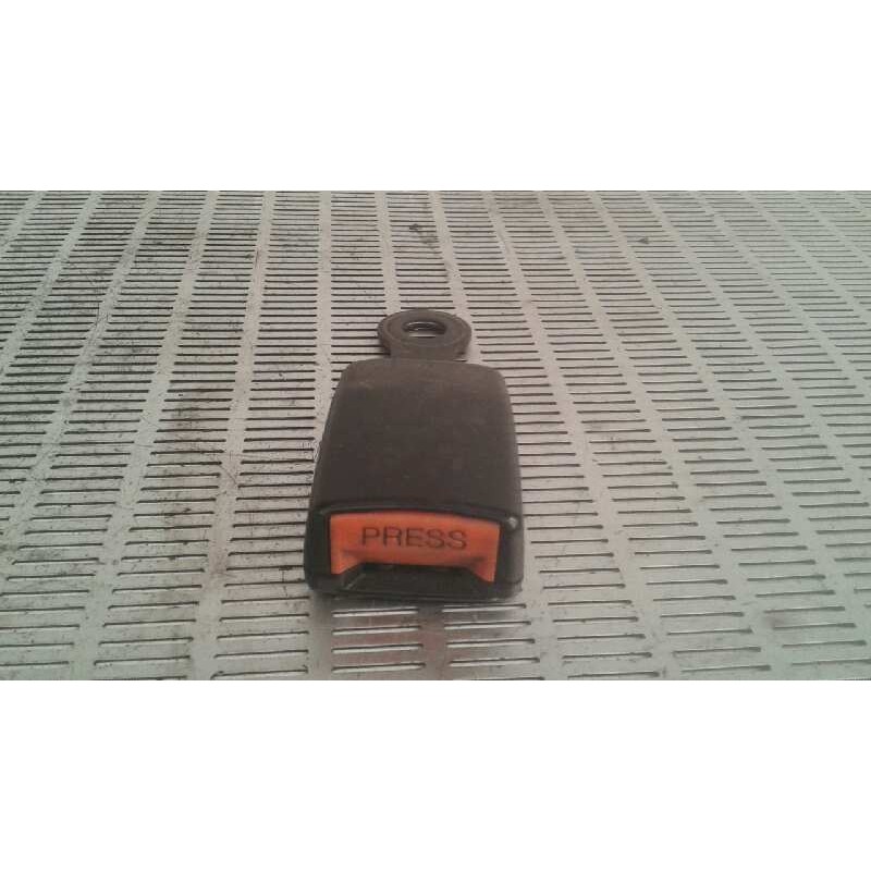 Recambio de enganche cinturon delantero izquierdo para nissan serena (c23m) 2.3 diesel referencia OEM IAM   