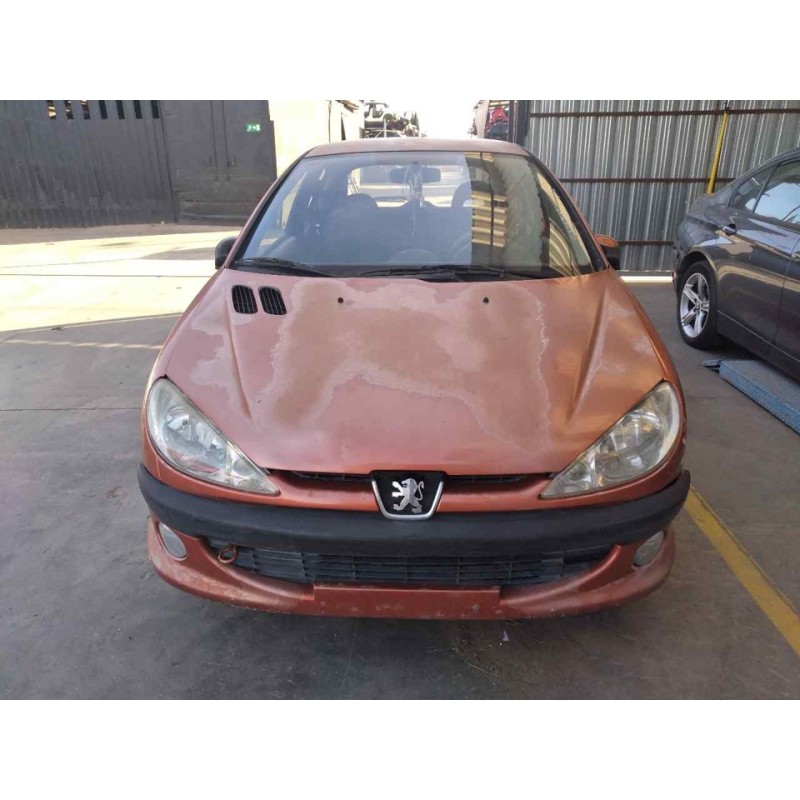 peugeot 206 berlina del año 2001