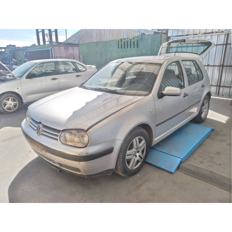 volkswagen golf iv berlina (1j1) del año 2001