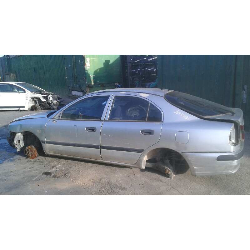 mitsubishi carisma berlina 4 (da0) del año 1999