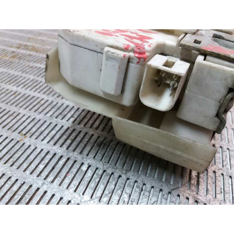 Recambio de cerradura puerta trasera izquierda para ford fiesta berlina referencia OEM IAM  102953 4