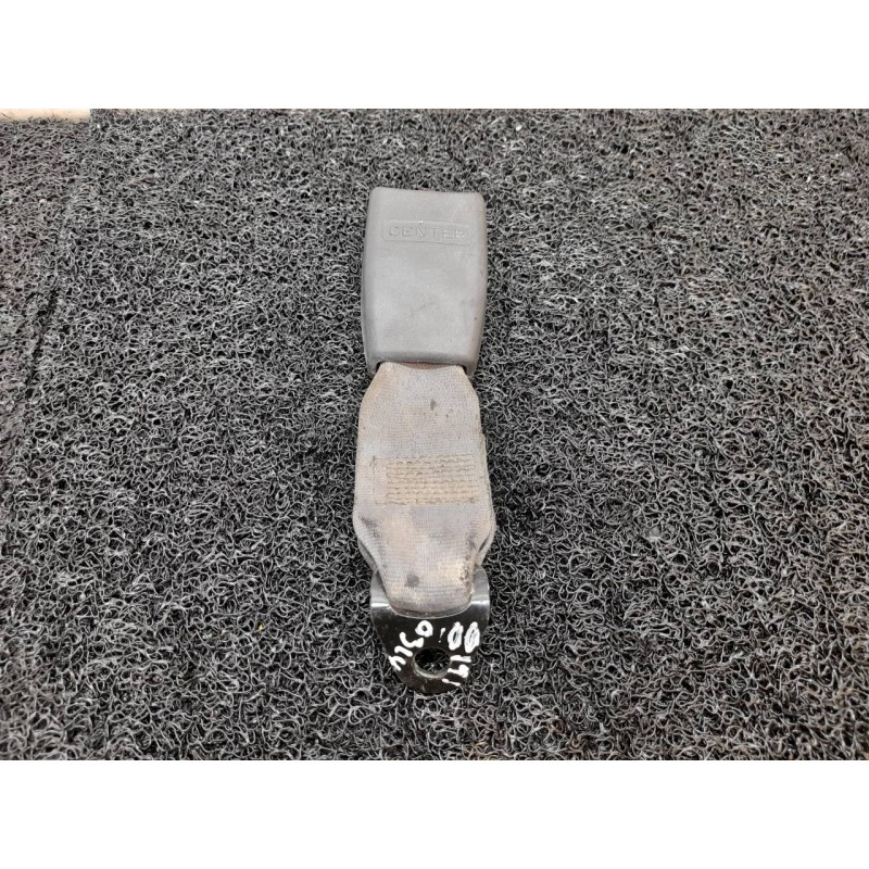 Recambio de enganche cinturon delantero derecho para kia frontier referencia OEM IAM   