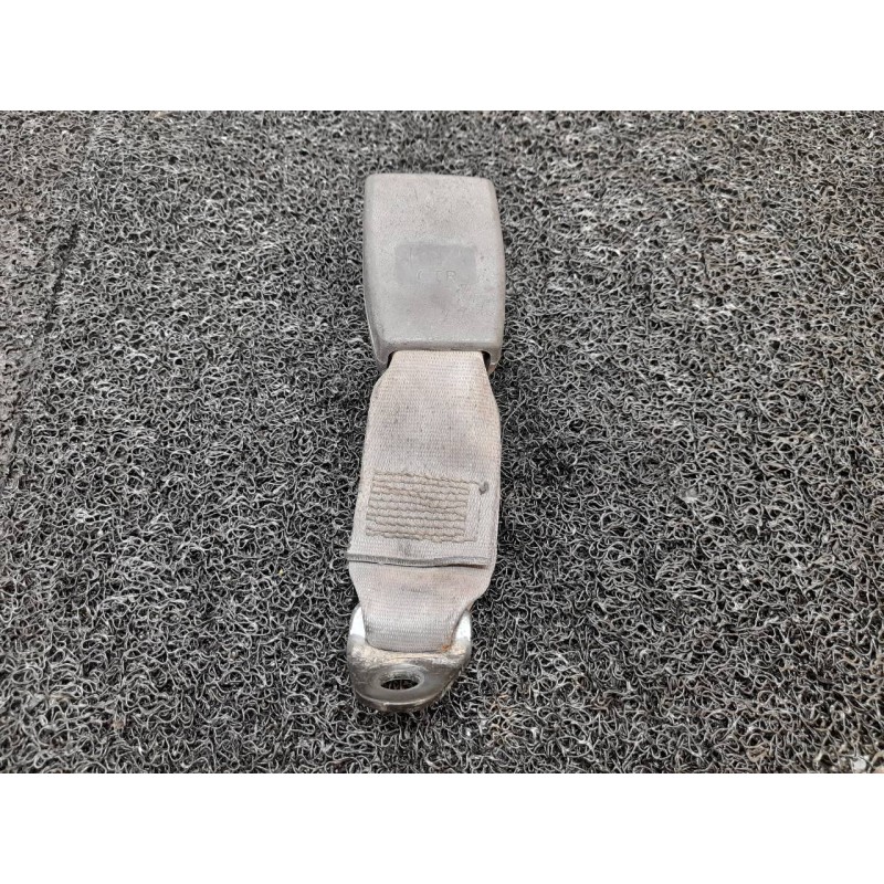 Recambio de enganche cinturon delantero derecho para kia frontier referencia OEM IAM - Blanco 2