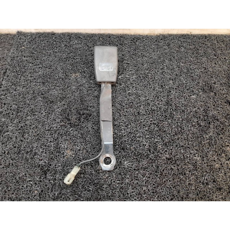 Recambio de enganche cinturon delantero izquierdo para kia frontier referencia OEM IAM   