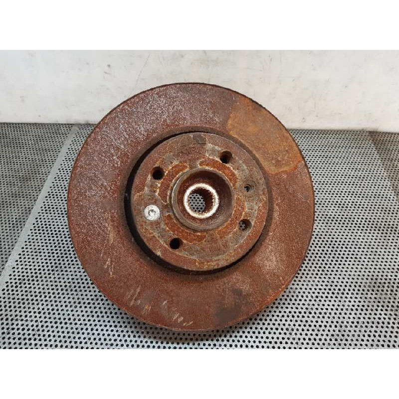 Recambio de mangueta delantera derecha para nissan note (e11e) acenta referencia OEM IAM   