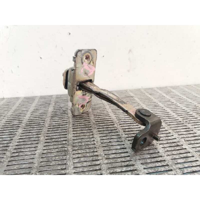 Recambio de retenedor puerta delantera derecha para kia sephia ll 1.5 cat referencia OEM IAM   