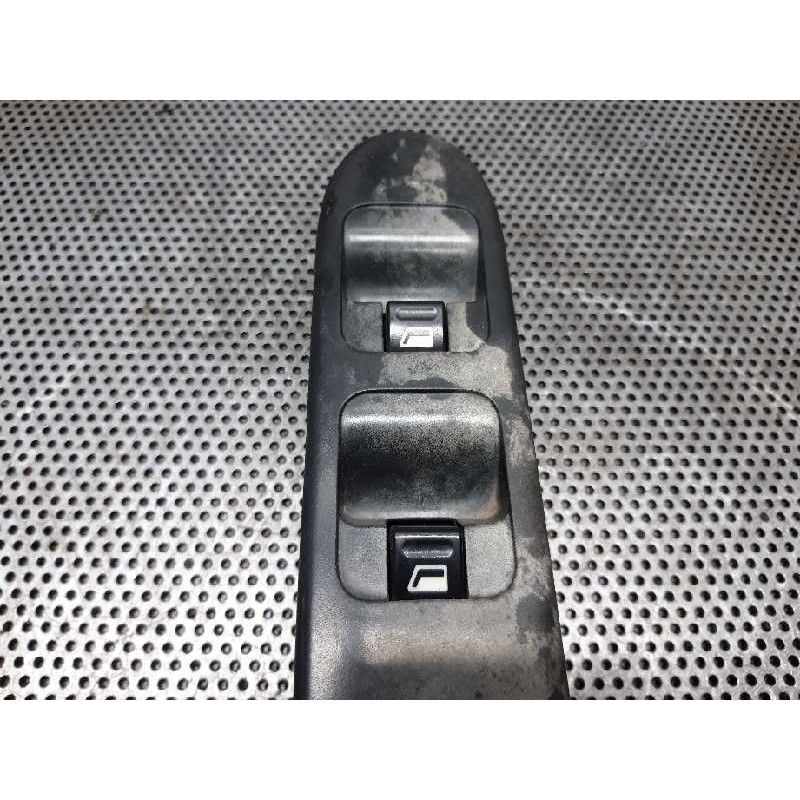 Recambio de mando elevalunas delantero izquierdo para peugeot 307 break / sw (s1) break xr referencia OEM IAM 3