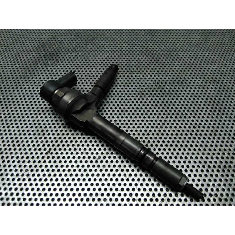Recambio de inyector para opel astra h berlina 1.7 16v cdti referencia OEM IAM 0445110175  