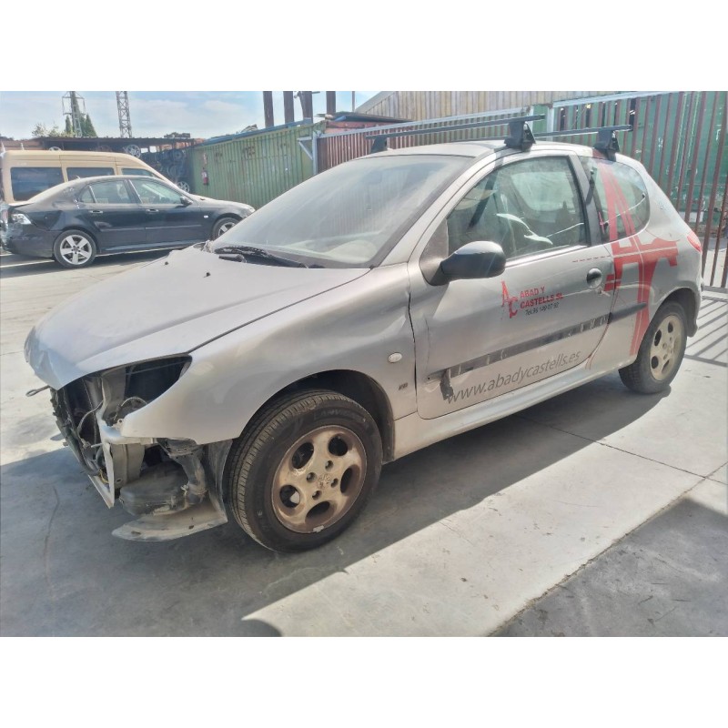 peugeot 206 berlina del año 2000