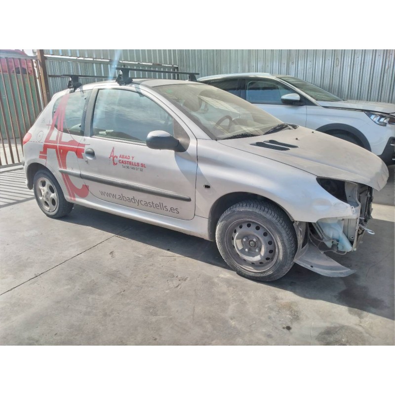 peugeot 206 berlina del año 2000