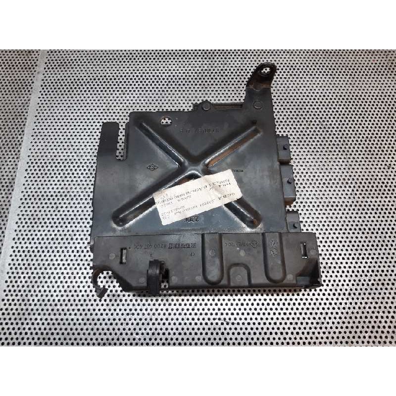 Recambio de centralita motor uce para renault megane ii berlina 5p dynamique referencia OEM IAM 8200399038 8200513163 3