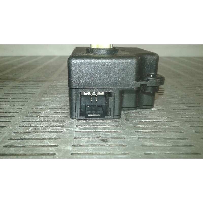 Recambio de motor apertura trampillas climatizador para renault grand scenic 1.5 dci referencia OEM IAM BUHLER 2