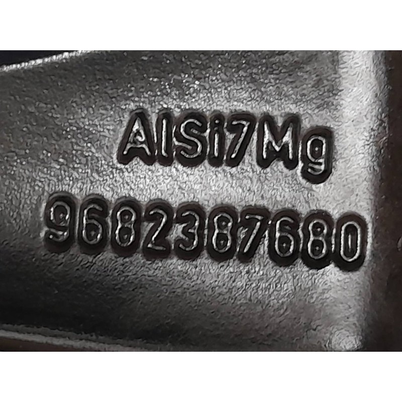 Recambio de llanta para citroën c3 picasso exclusive referencia OEM IAM 9682387680 - Blanco 3
