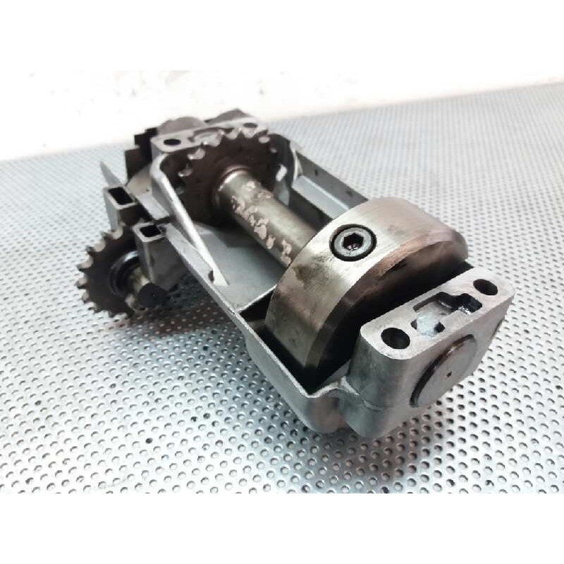 Recambio de bomba aceite para volkswagen passat variant (3b6) v6 tdi comfortline family referencia OEM IAM - Gris 2