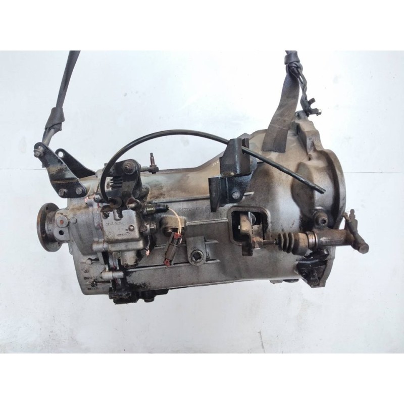 Recambio de caja cambios para nissan atleon 120 referencia OEM IAM 321019X50A - Blanco 2