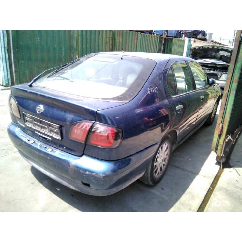nissan primera berlina (p11) del año 2000
