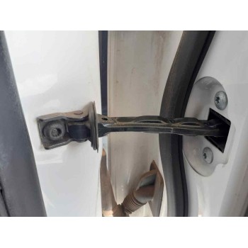 RETENEDOR PUERTA DELANTERA DERECHA 
