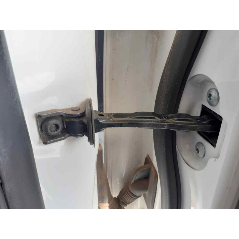 Recambio de retenedor puerta delantera derecha para volkswagen tiguan (5n1) advance referencia OEM IAM   